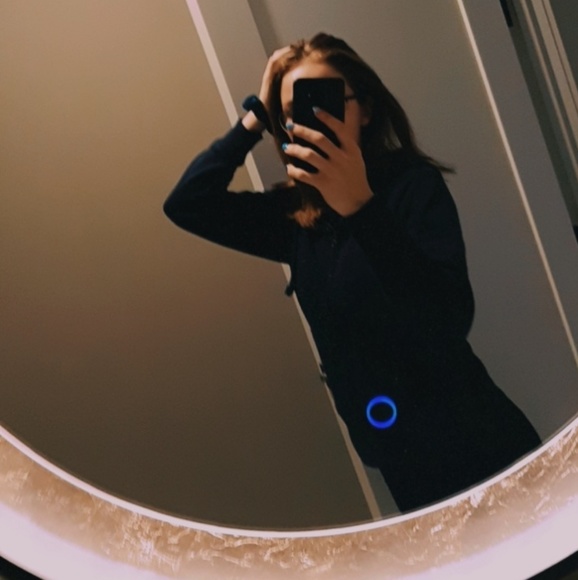 Meet your Posher, Alex - Picture 1 of 1